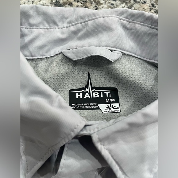 Habit Short Sleeve Button Up Fishing Shirt Men's Med Light Grey UV 40 Protection - Picture 4 of 9